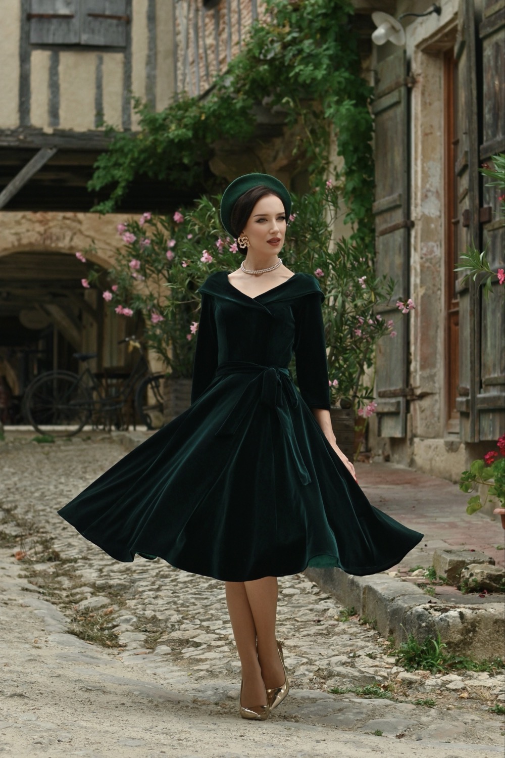 Pheobe Green Velvet Swing Dress in Extended Sizing